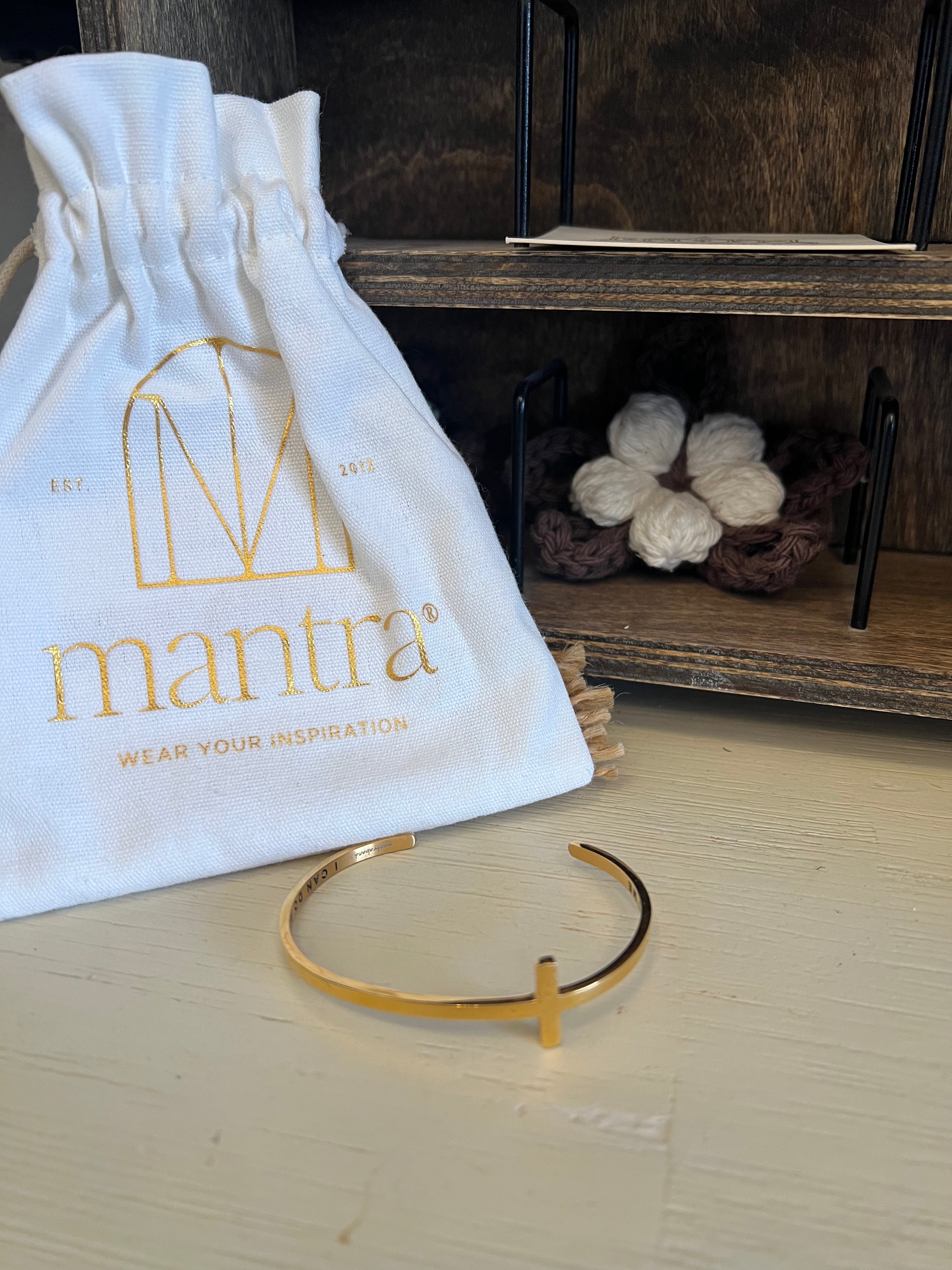 The Cross Bracelet Gold